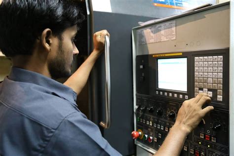 cnc machine operator course in delhi|cnc training courses.